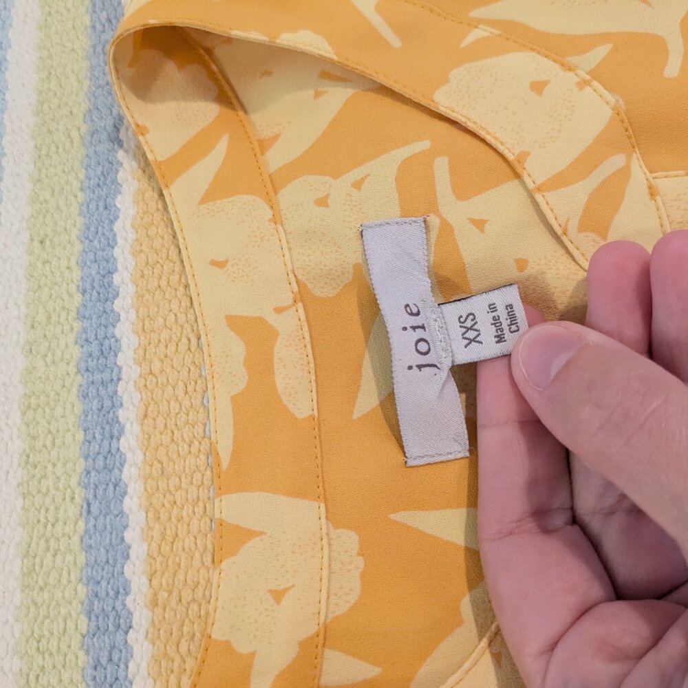 ⭐ Joie Solace Blouse Citrus Split Neck Yellow Floral Print top size XXS - Picture 9 of 16
